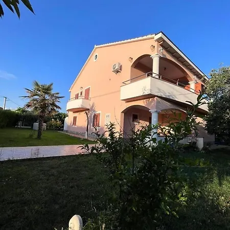 Ferienwohnung In Privlaka Mit Grill דירה *
