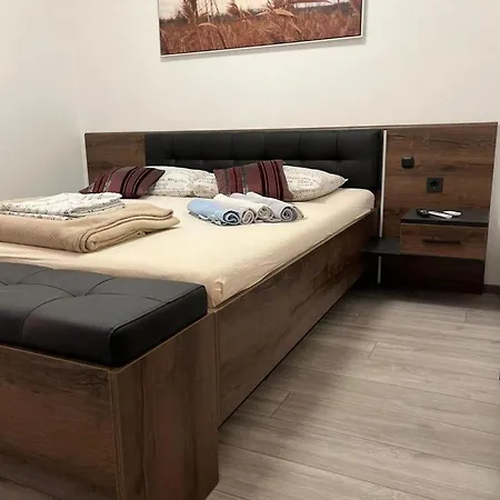 דירה Ferienwohnung In Privlaka Mit Grill