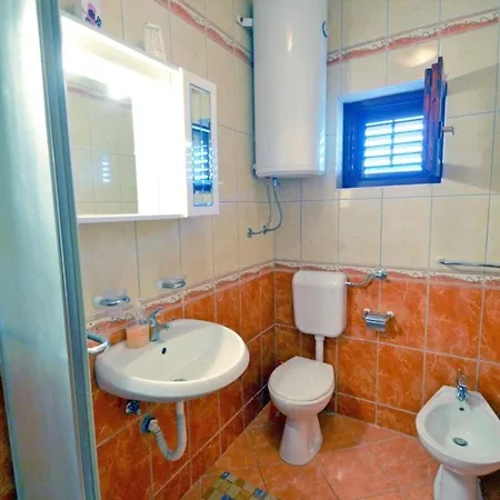 Ferienwohnung In Privlaka Mit Grill