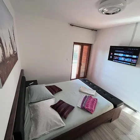 Ferienwohnung In Privlaka Mit Grill