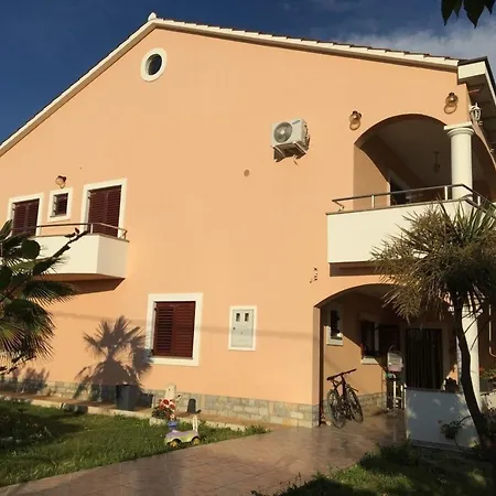 דירה Ferienwohnung In Privlaka Mit Grill *